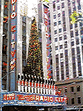 Radio City Music Center�̏���t��
